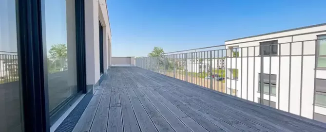 Rochner Bau GmbH: Nilkheim, Mehrfamilienhaus –Dachterrasse