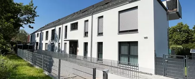 Rochner & Stahl Immobilien GmbH: 63741, Aschaffenburg-Leider, Zwei Mehrfamilienhäuser mit je 6 Wohnungen – Rückansicht