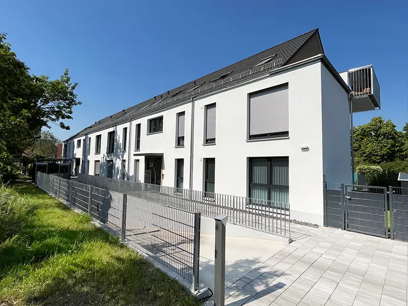 Rochner & Stahl Immobilien GmbH: 63741, Aschaffenburg-Leider, Zwei Mehrfamilienhäuser mit je 6 Wohnungen – Rückansicht