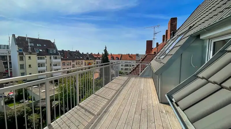 Rochner Bau GmbH: Sanierungssobjekt - Maisonettewohnung, 63739 Aschaffenburg – Dachterrasse